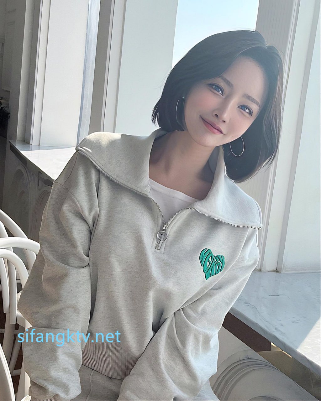 对白淫荡网红美美精彩演绎公公提前回家带着铁链和媳妇玩SM啪啪“再用力来两下射里面